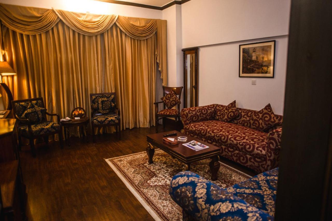 Hotel Mehran Karachi Esterno foto